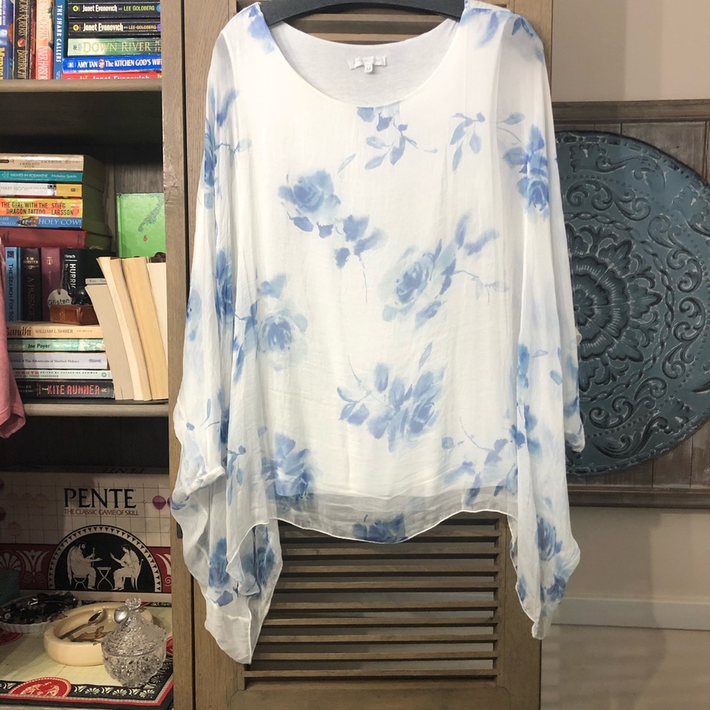 Top. 💝 SPRING is HERE, FABULOUS